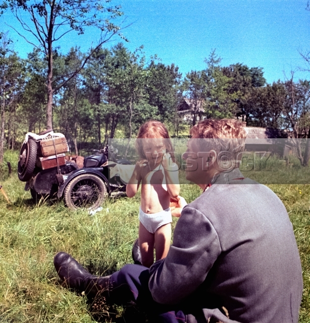 22 июня, ровно в 4 часа (1992)