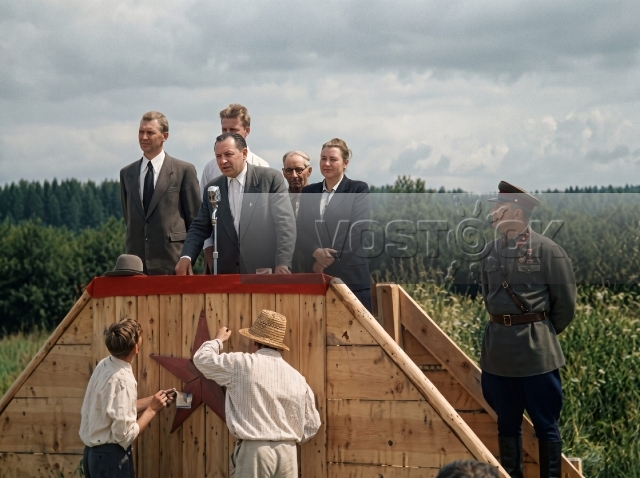 22 июня, ровно в 4 часа... (1992)