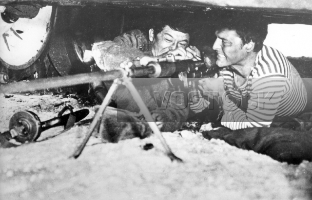 Аты-баты, шли солдаты (1976)