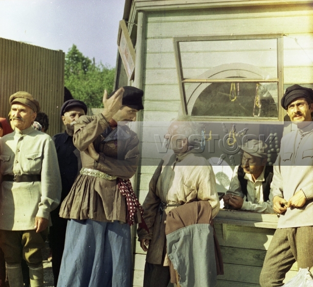 Автомобиль на крыше (1980)