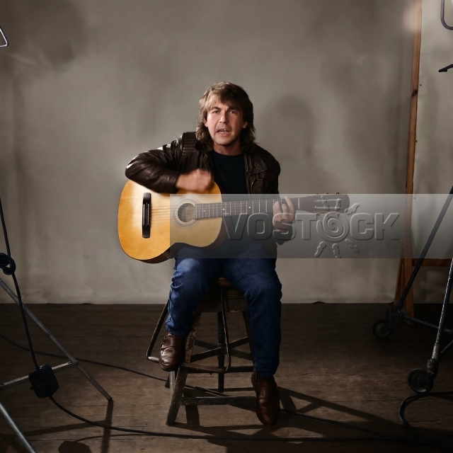 Барды покидают дворы или Игра с неизвестным (1987)