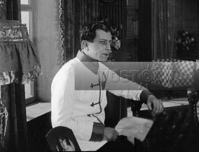 Белое и черное (1918)