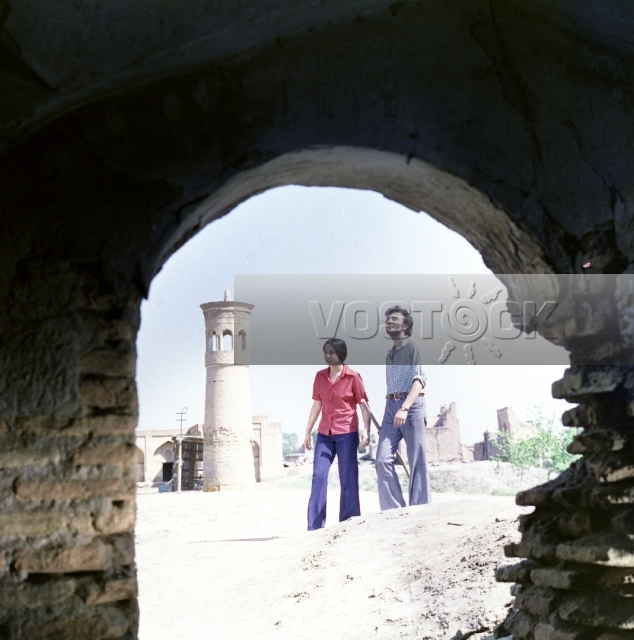 Берегись! Змеи! (1979)