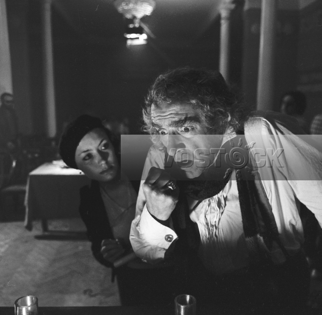 Без видимых причин (1982)