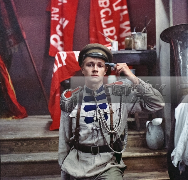 Без видимых причин (1982)