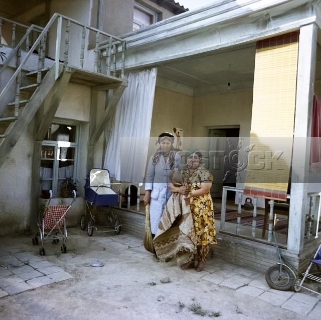 Бунт невесток (1985)