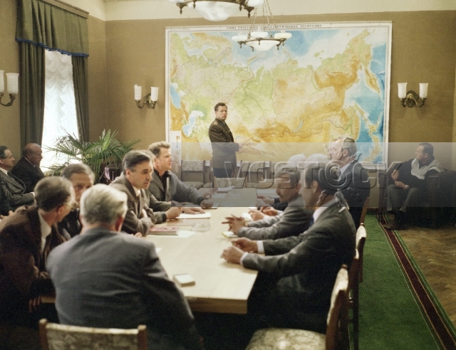 Корабль пришельцев (1985)