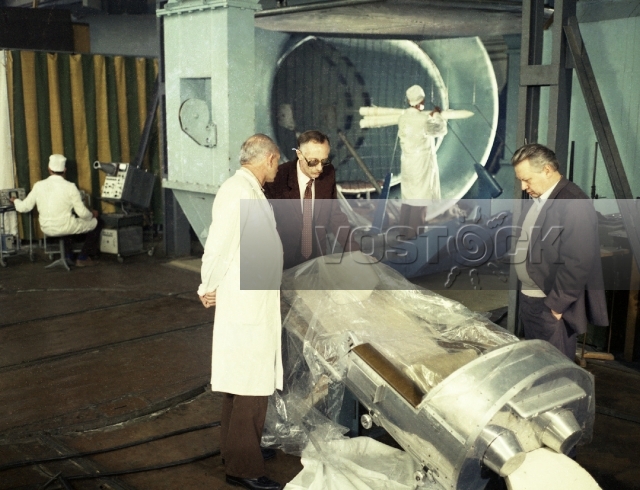 Корабль пришельцев (1985)