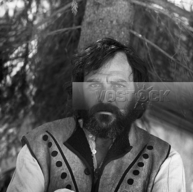 Коршуны добычей не делятся (1988)