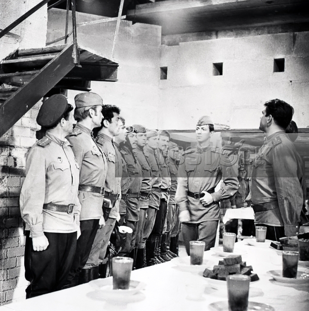 В бой идут одни 