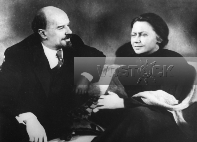 В дни Октября (1958)