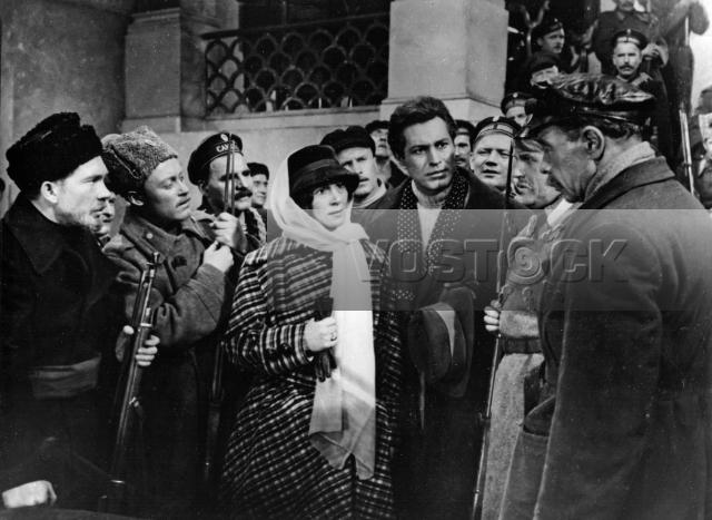 В дни Октября (1958)