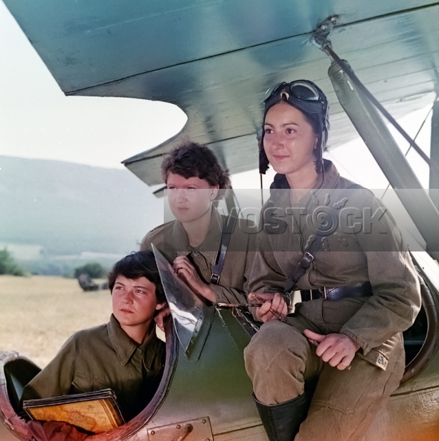 В небе «Ночные ведьмы» (1981)