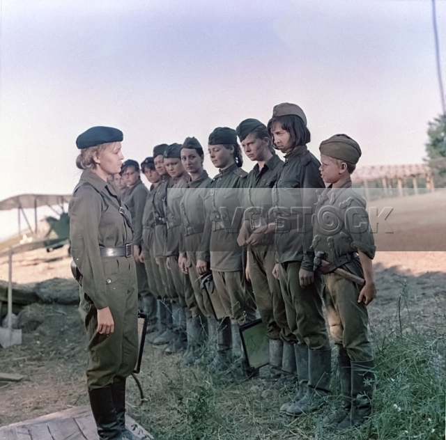 В небе «Ночные ведьмы» (1981)