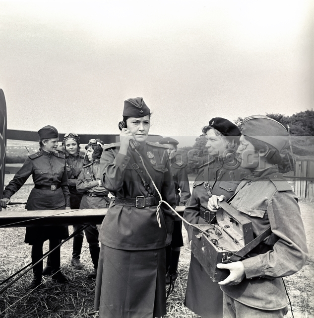 В небе «Ночные ведьмы» (1981)