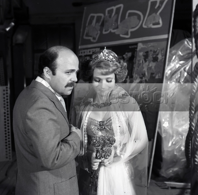 В профиль и анфас (1977)