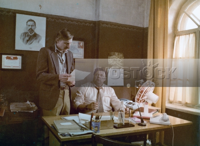 Вам что, наша власть не нравится? (198