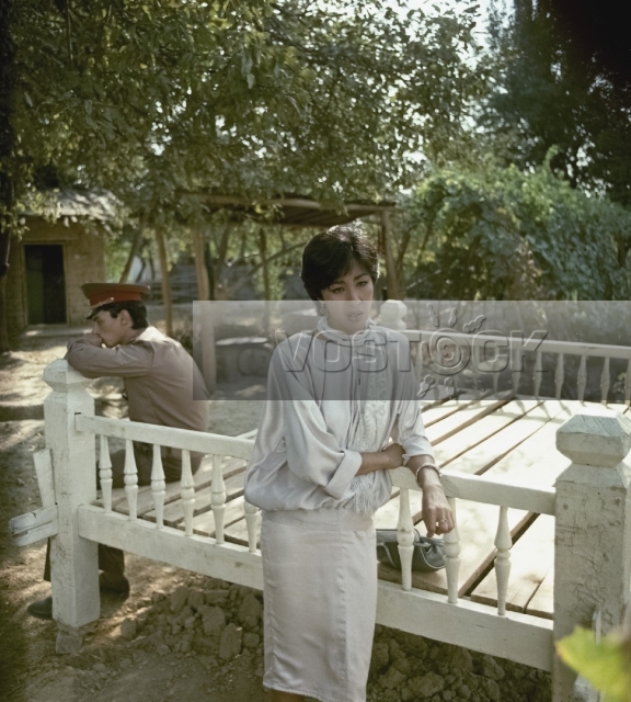 Верните бабушку (1985)