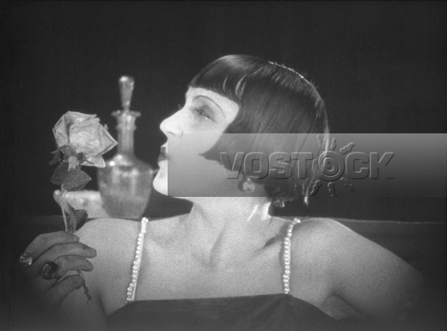 Веселая канарейка (1929)