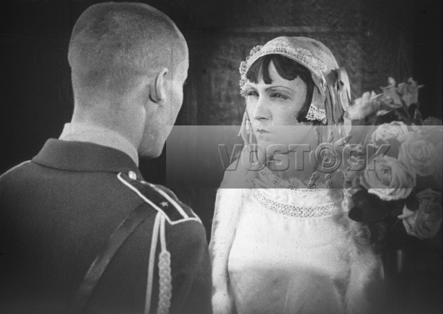 Веселая канарейка (1929)