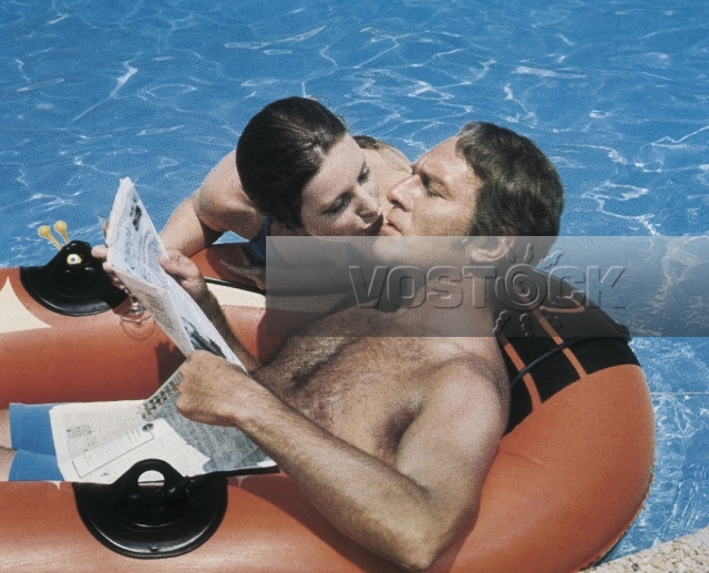 Возвращение Розовой пантеры (1975)