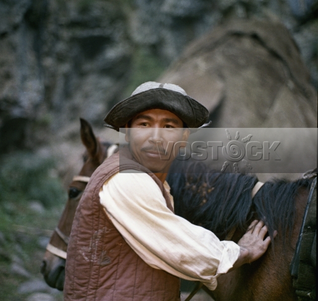Выше гор (1988)